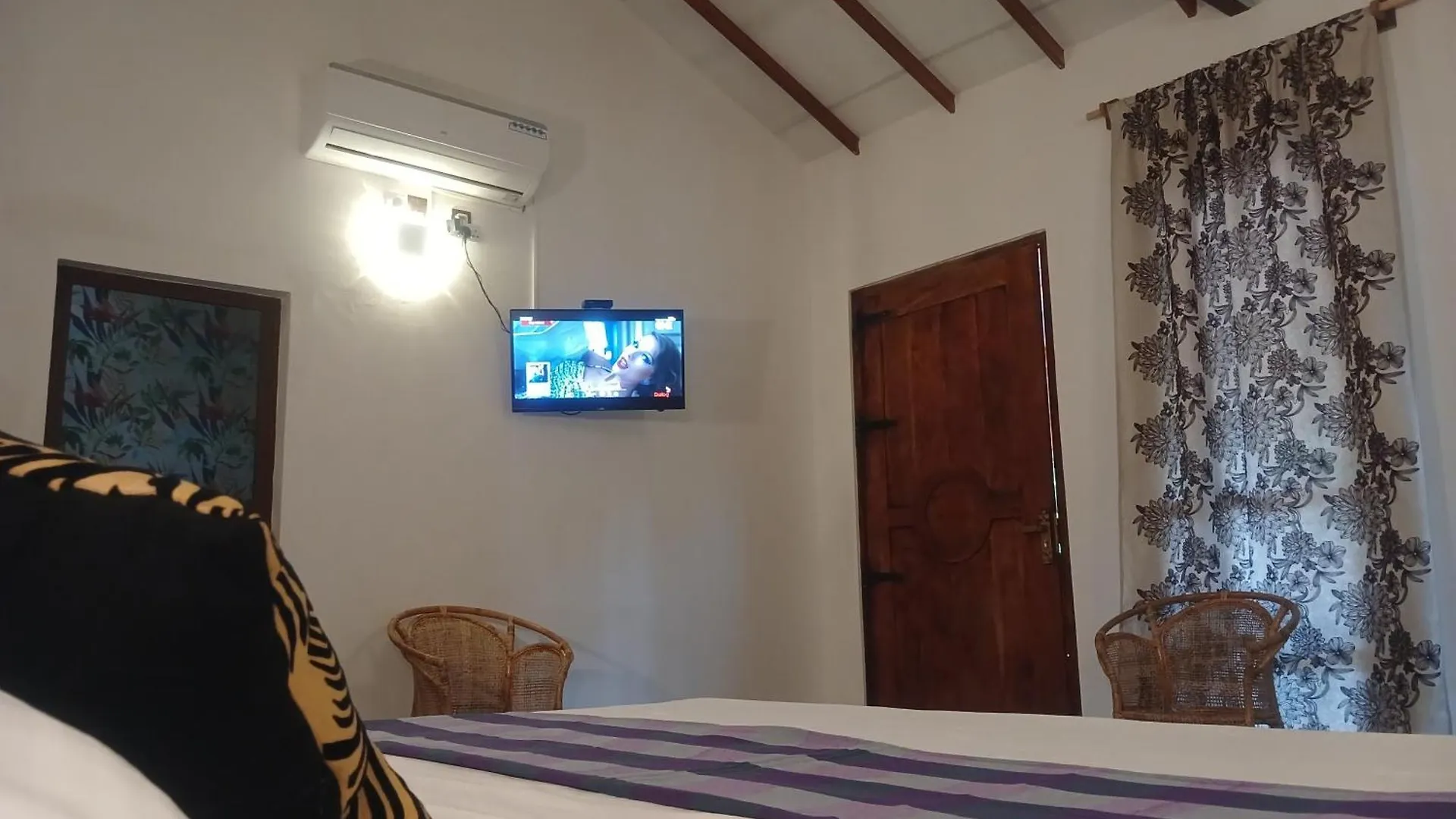 Ship Villa Habarana